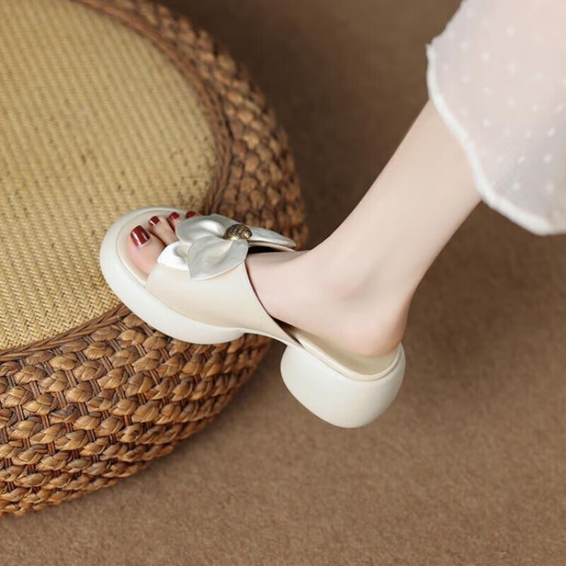 佑莱迈女装拖鞋外穿夏天女生大学生凉拖花朵露趾百搭软皮增高底一字拖