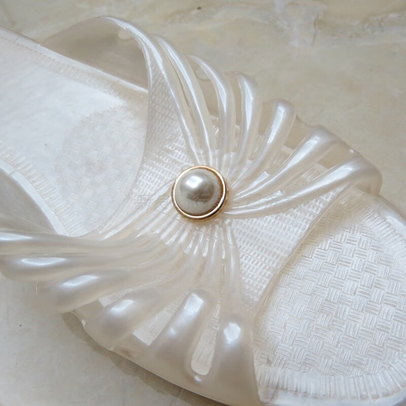 twtckpi拖鞋复古拖鞋女白色凉拖复古老式大妈水晶鞋公主闺蜜简约拖鞋