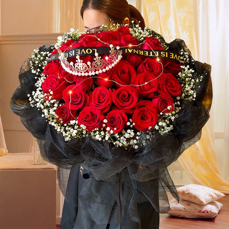 黑纱款·33朵红玫瑰加皇冠小夜灯