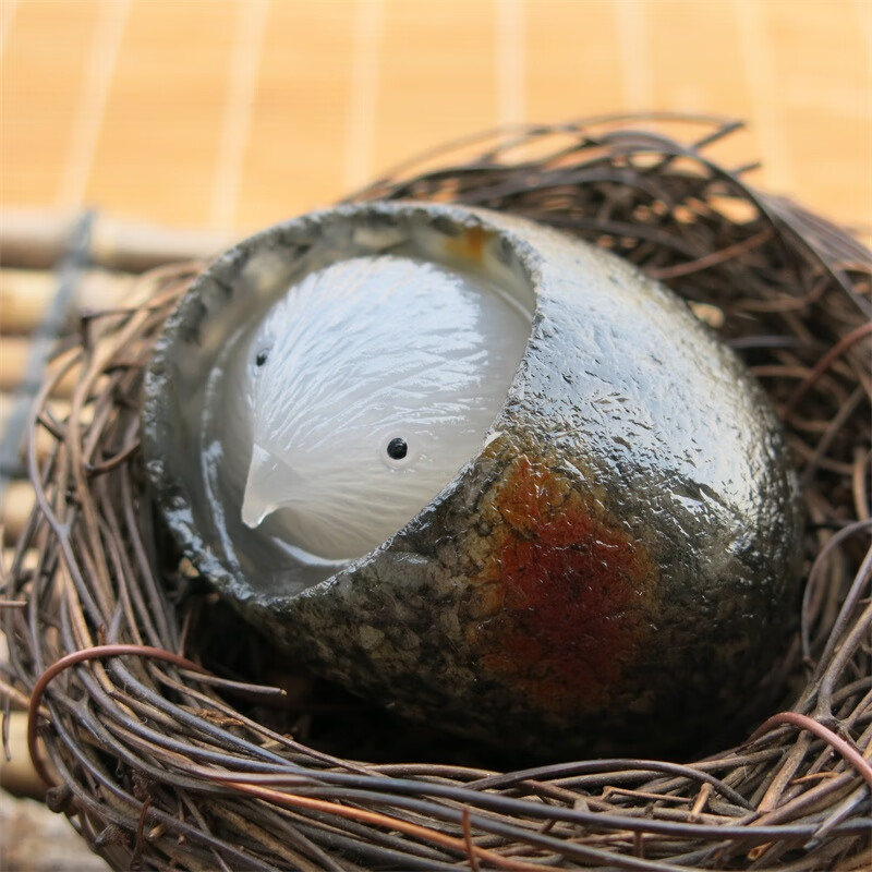 韩生生一鸣奇石马达加斯加天然玛瑙原石水冲籽料雕刻摆件手把玩小鸡出