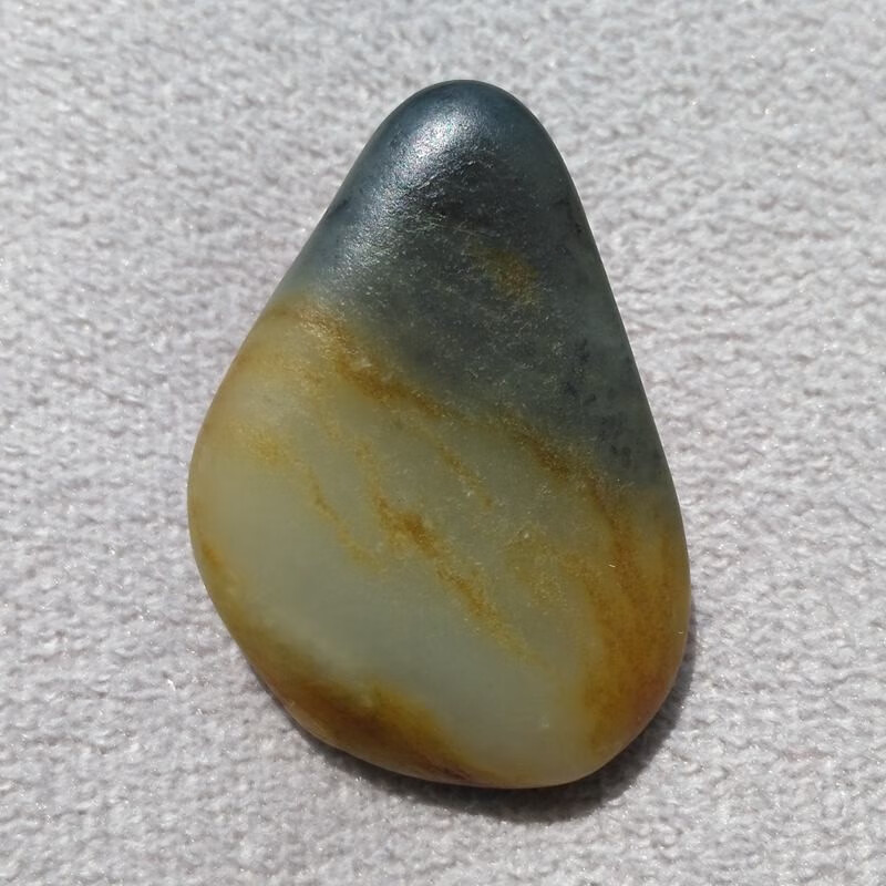 新疆和田玉籽料原石挂件三色青花玉石玉坠和田玉吊坠男女款