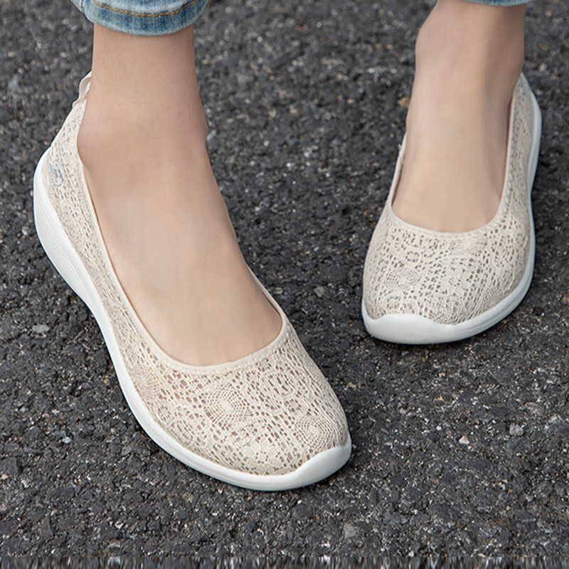 斯凯奇（Skechers）女鞋夏季2025新款一脚蹬穿脱健步鞋轻便透气软底休闲老人鞋妈妈鞋 23758-NAT 37.5