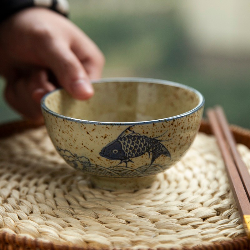 和风四季中式复古陶瓷釉下彩餐具米饭碗家用小汤碗零食碗手绘餐具碗高脚碗 （4.5英寸）复古鱼乐饭碗（300ml