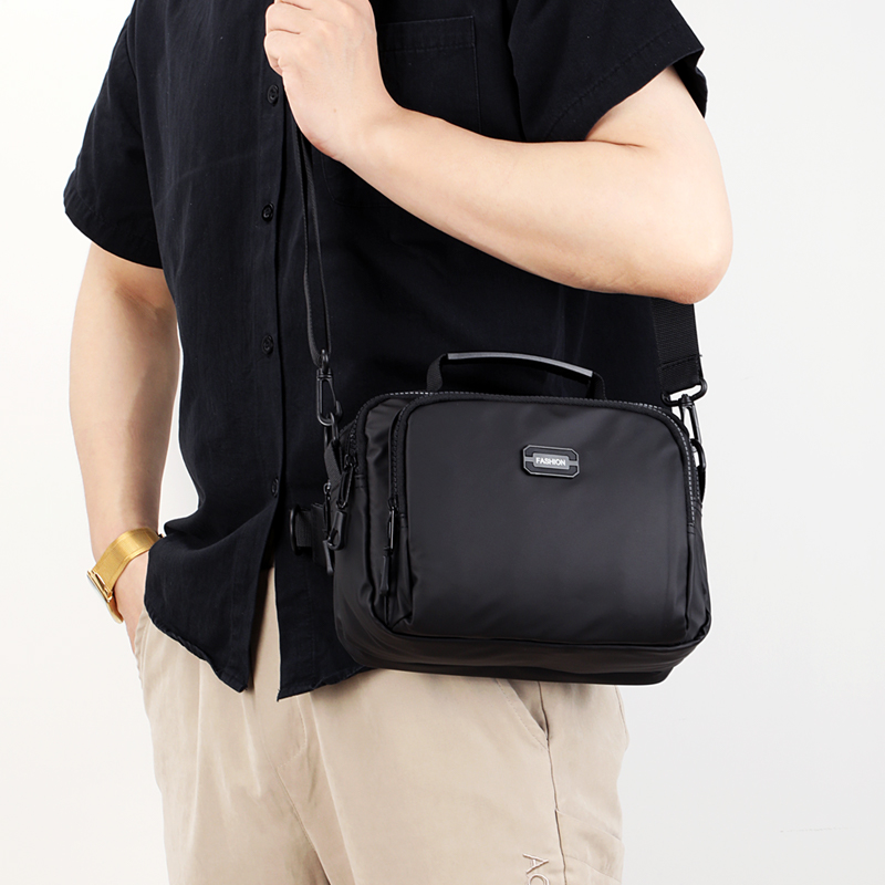 跃凡通用开拯精选新款散步包男士多功能大容量小方包防泼水背包 黑色