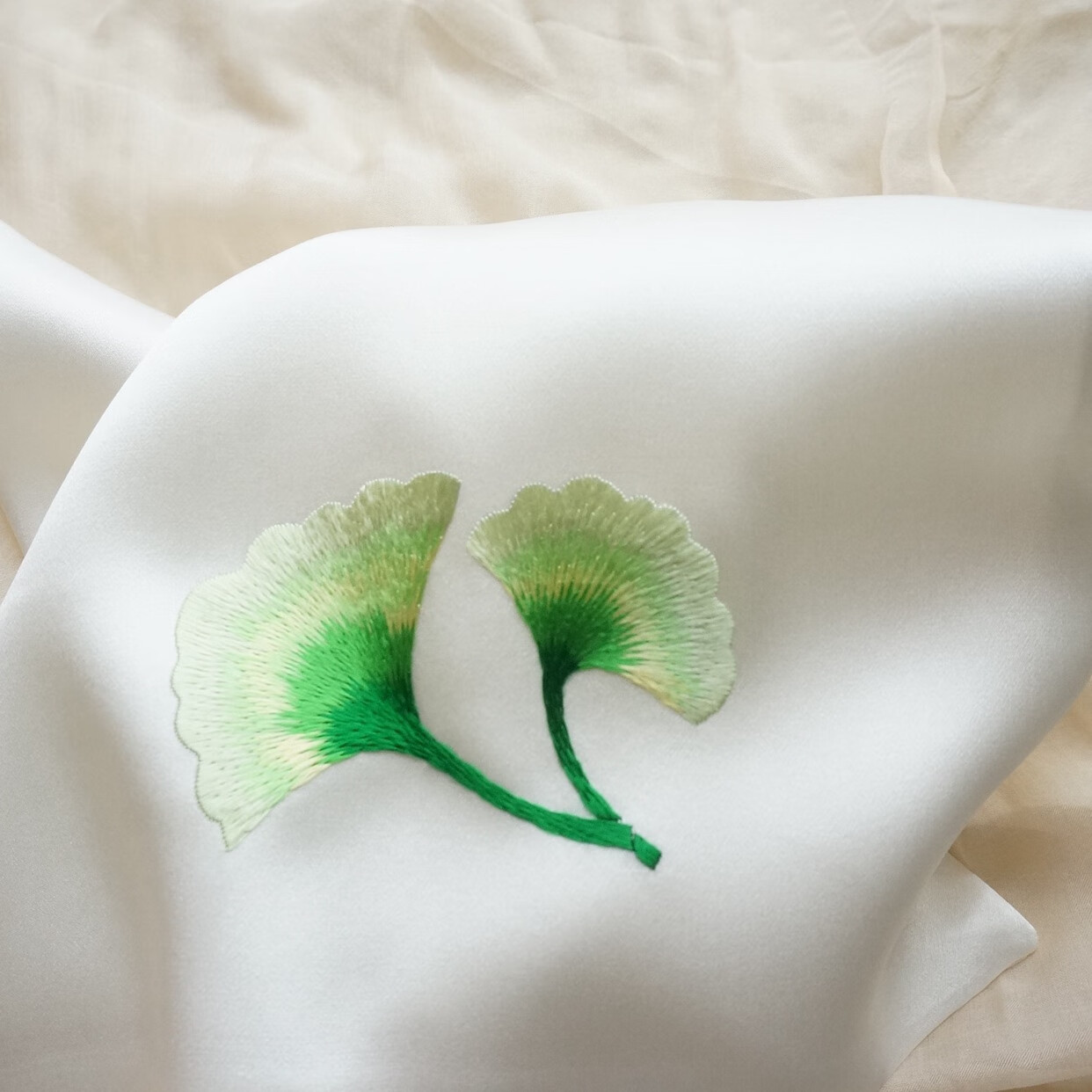 清丝坊桑蚕丝真丝手帕女苏州刺绣纯手工绣花银杏手帕丝苏绣手绢男 白