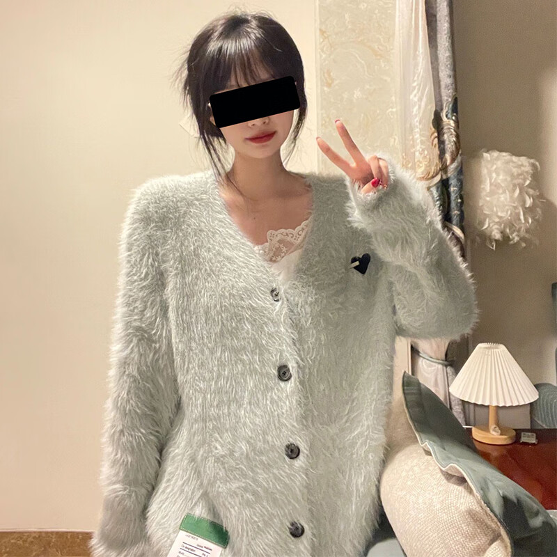 布查南recoinr1c雾霾绿爱心刺绣钉标开衫毛衣外套女v领软糯感外搭