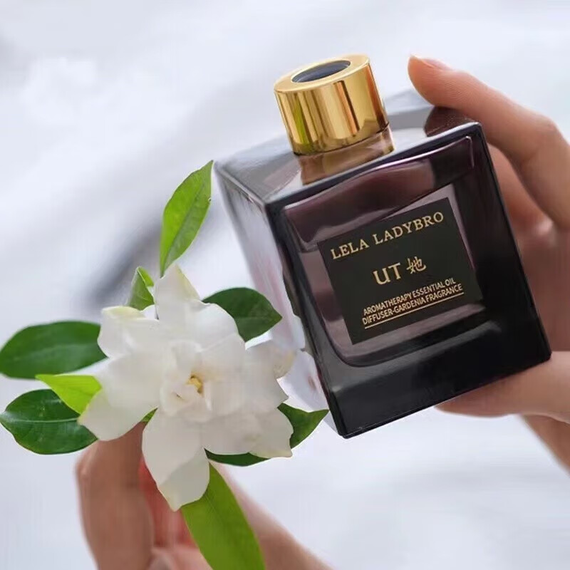 本色恩ut她栀子花香薰家用香氛持久留香香水无火香薰净化空气舒缓 水蜜桃香味150毫升