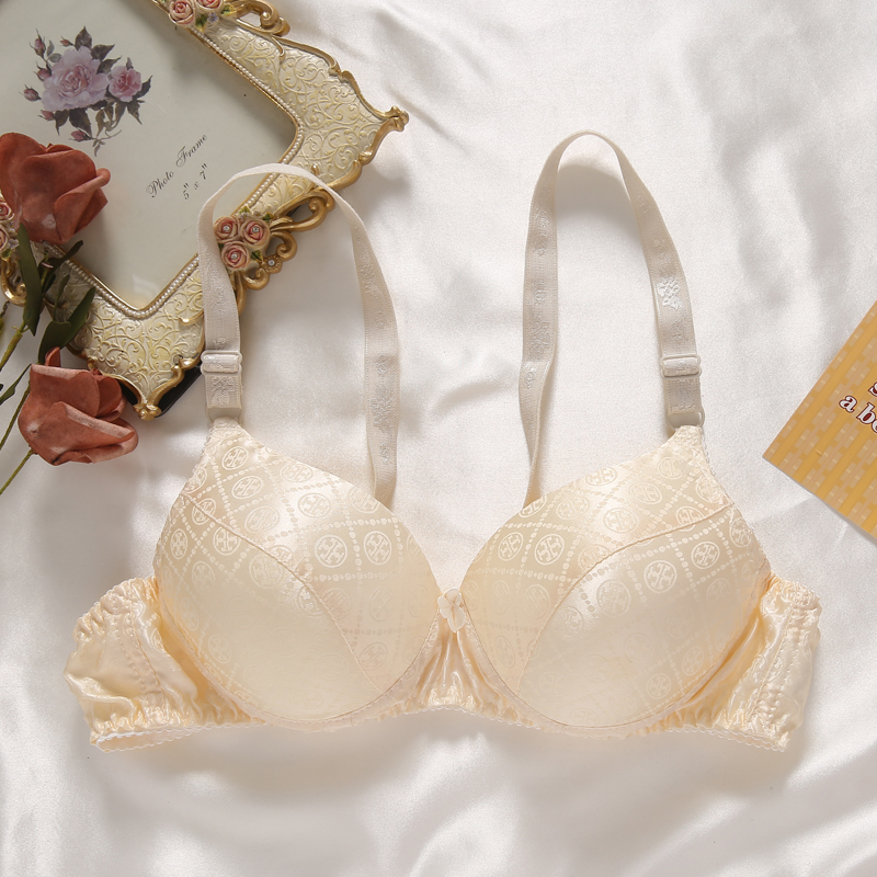 2022年新款丝叶王真丝无痕文胸无钢圈调整型小胸性感聚拢收副乳防下垂