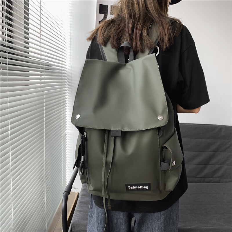 ���ڲ���������˫����д��������б�������ˮ������԰����и��д�ѧ����Ů��� ��ɫ