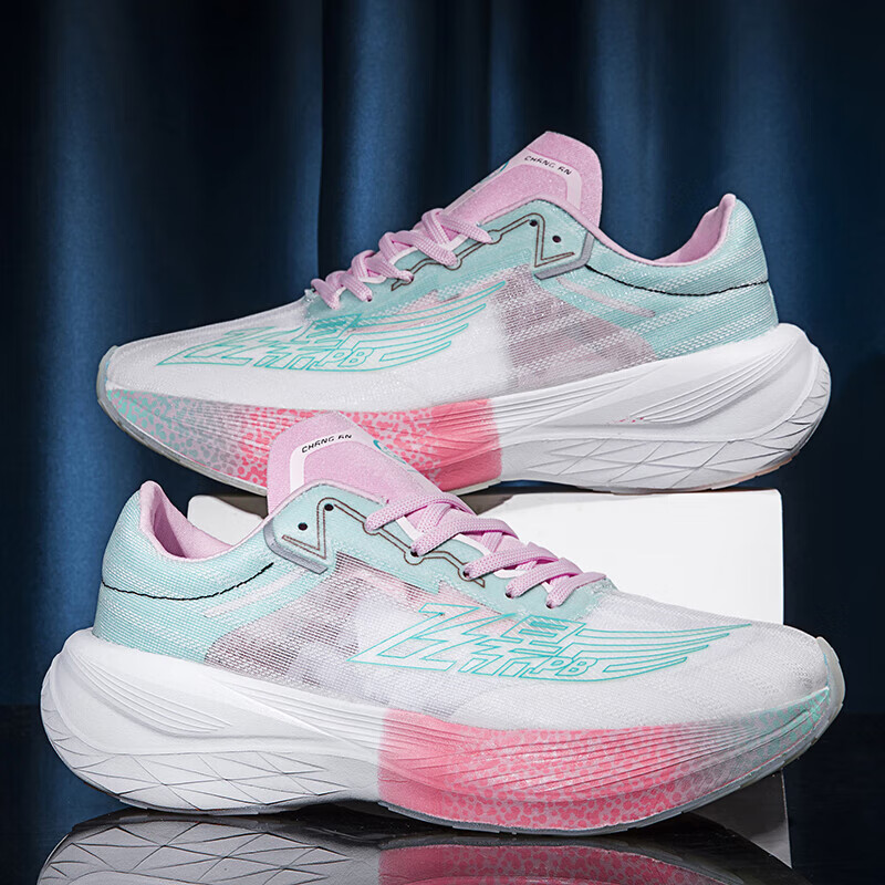 欧文言飞影跑鞋女大童飞马pb体育生竞速跑步鞋超轻便减震网面透气运动