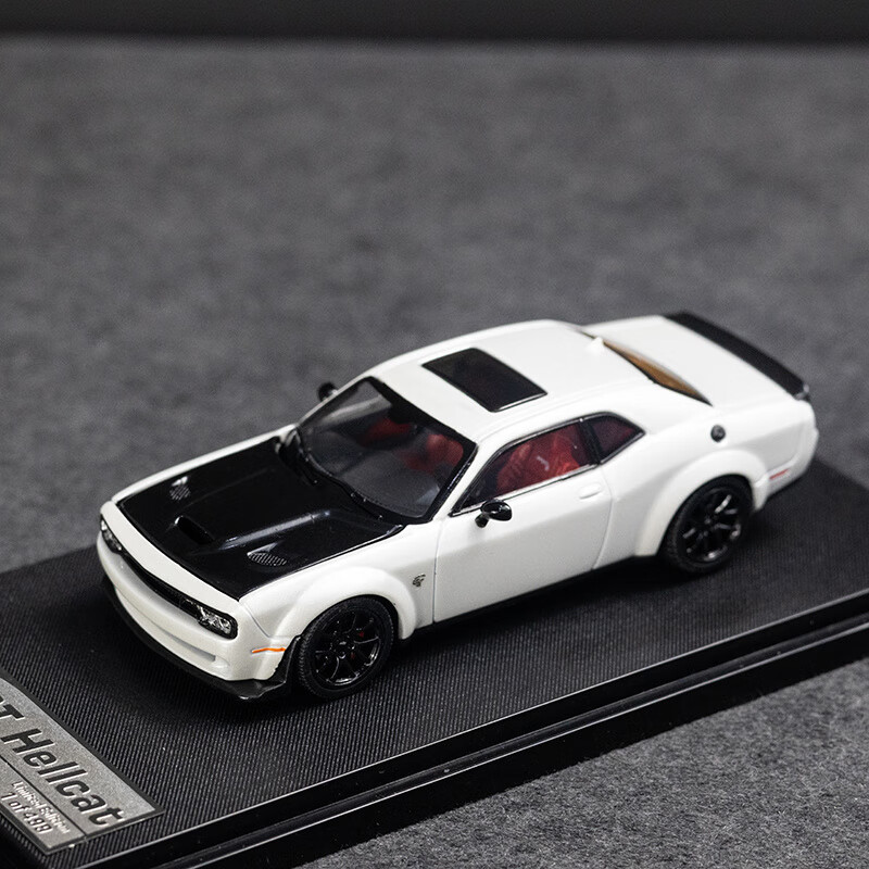 1:64 道奇挑战者地狱猫 可开前盖 合金汽车模型 地狱猫车模1:64 白色