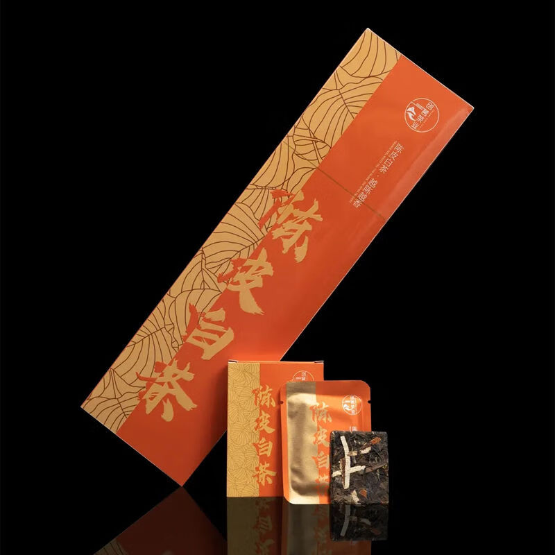 食芳溢创茗高山福鼎老白茶2015年寿眉茶叶白茶礼盒装小方片 150g