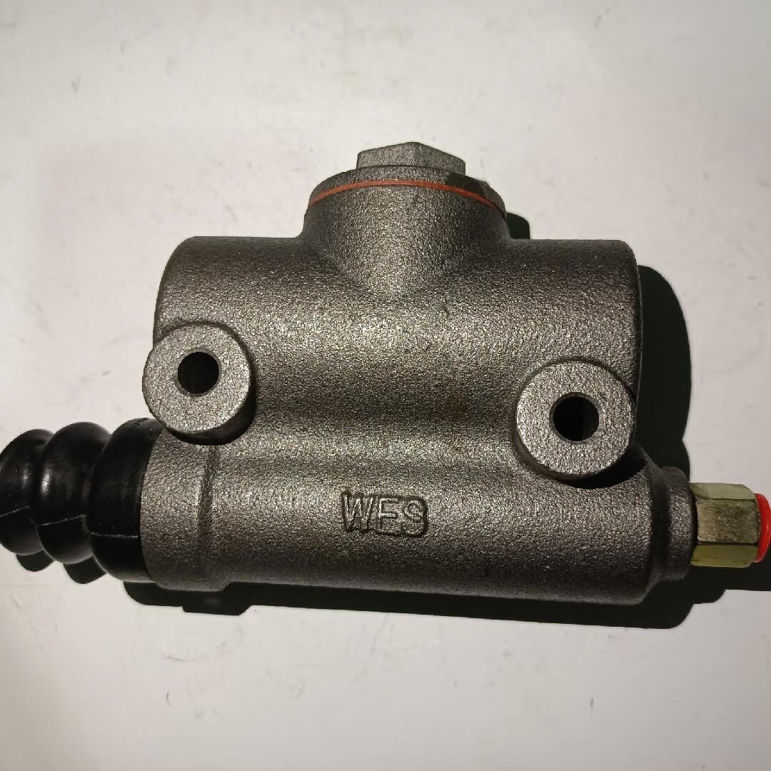 星舵南京金蛙刹车总泵飞彩四不像改装车小装载机改装叉车刹车制动总泵