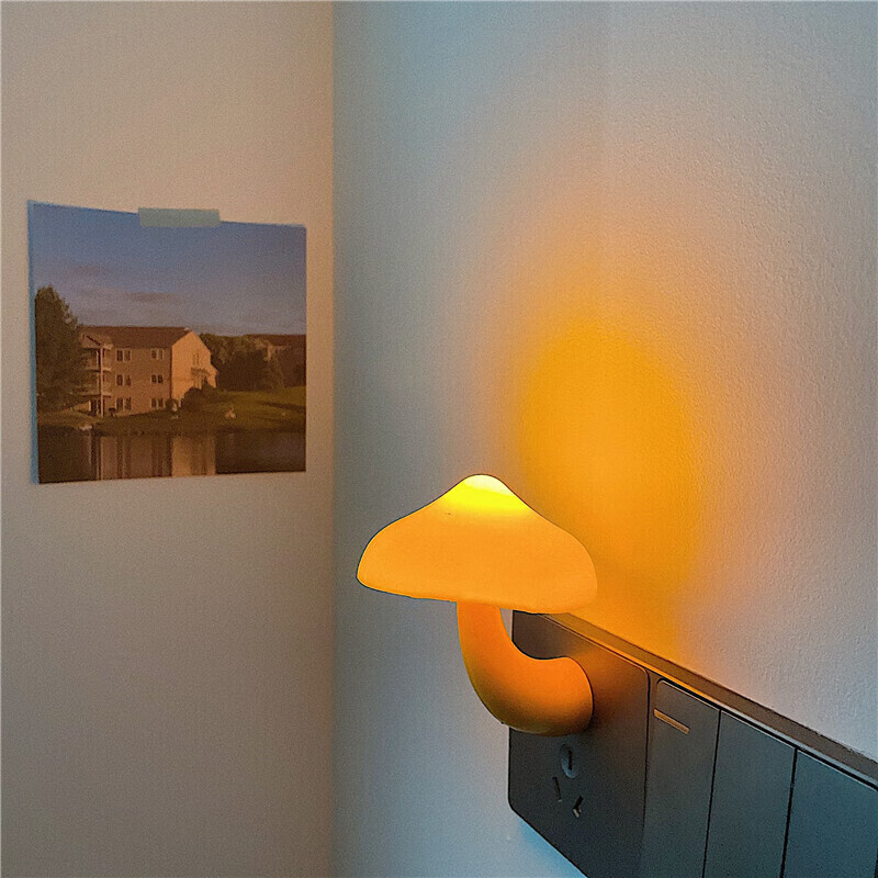 捷仕*漂亮的小姨妈*ins小蘑菇插电式led床头小夜灯光控感应卧室起夜灯