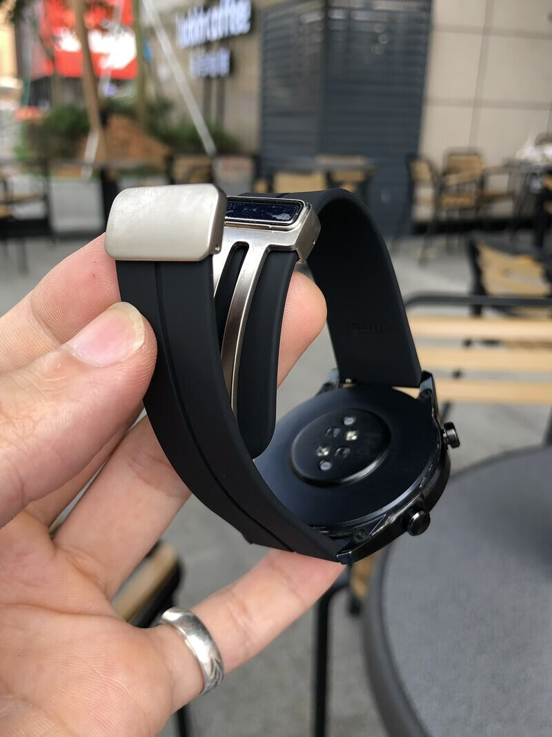 机番iwatch带适用华为带gt2带gt3磁吸扣watch3软硅胶22通用watch4