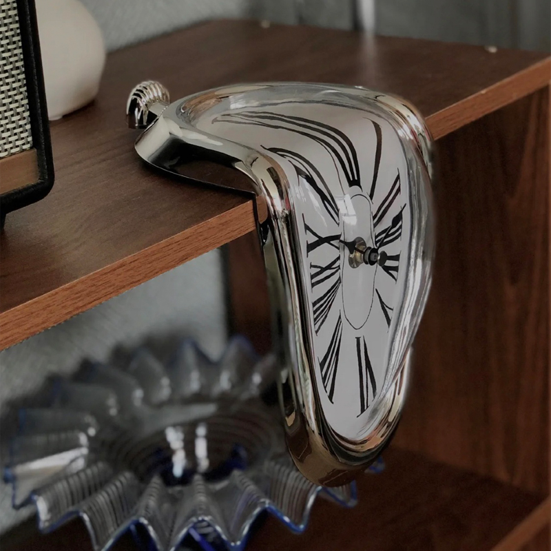 达利的时钟 西班牙达利融化扭曲钟表抽象艺术记忆的永恒桌面静音 银色