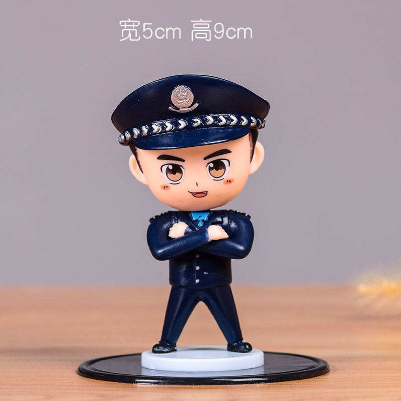 山头林村警察公仔车载摆件生日装饰创意可爱模型军人玩