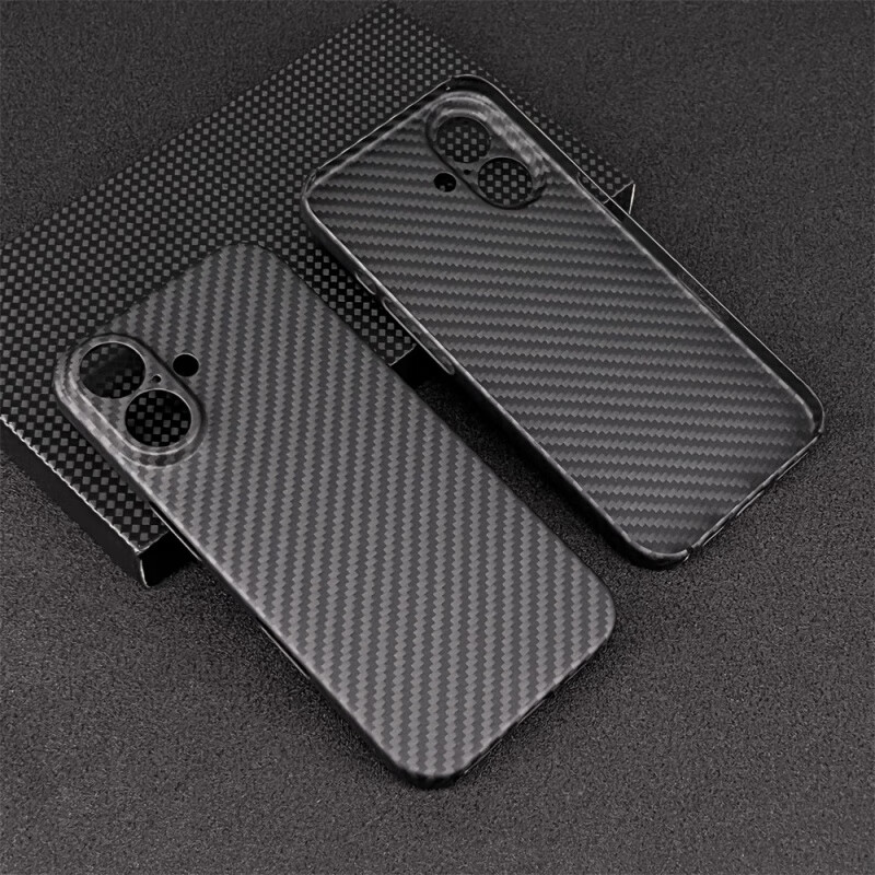 严谨适用苹果16Pro碳纤维手机壳iPhone16ProMax保护套凯夫拉芳纶纤维Plus配件商务轻薄全包磨砂超薄壳 精孔/哑黑 1500D iPhone 16 Pro Max