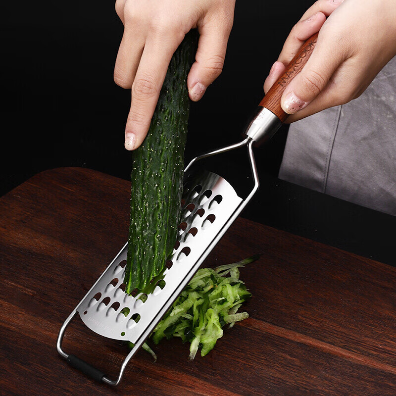 三,美厨304不锈钢刨丝器切丝器网友对比评测