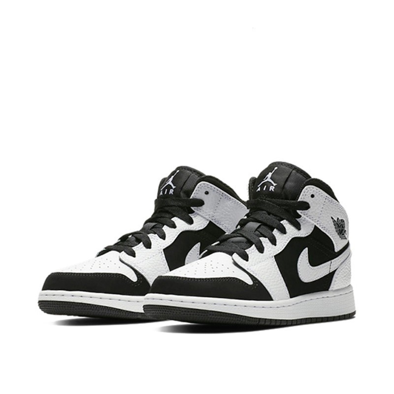 1  aj1 情侣款中帮透气休闲轻便运动篮球鞋 554724-554725-113 黑白