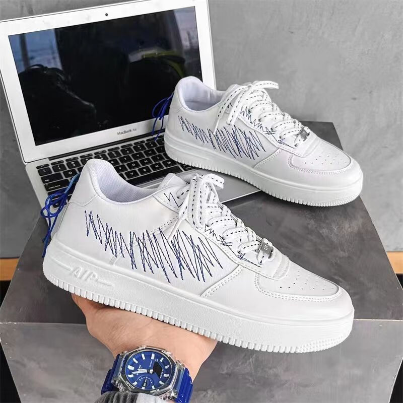 伐柯男生小白鞋搭配牛仔工装裤的春秋时尚鞋子男学生跑步休闲鞋帅气校