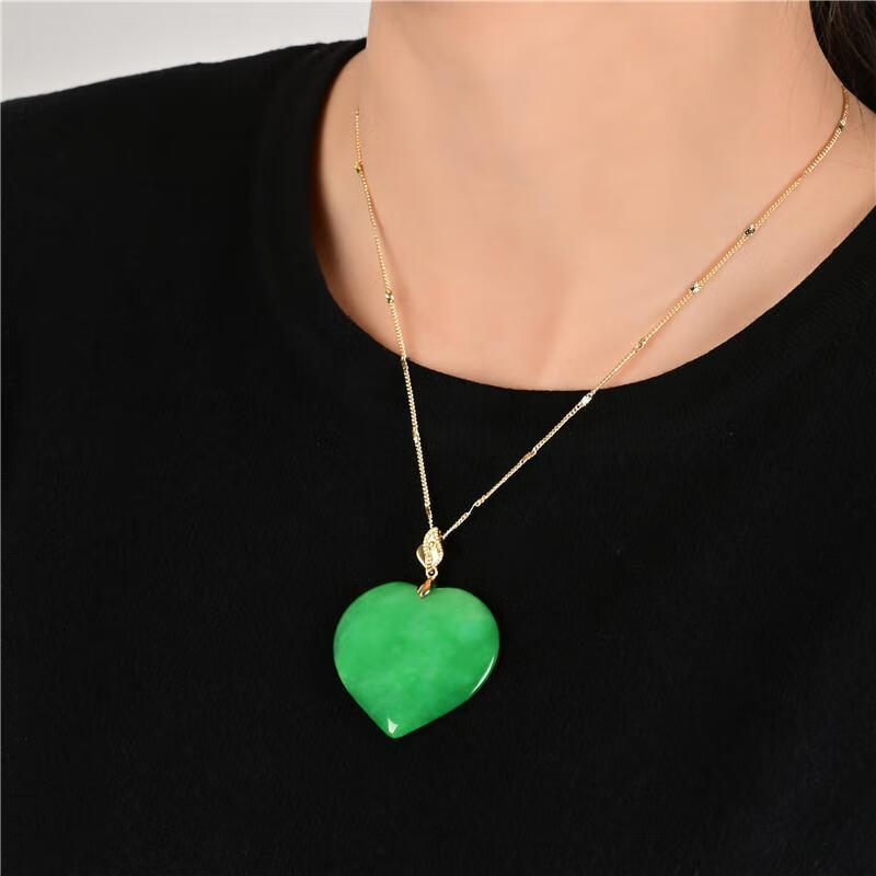 淑丽芙翡翠项链祖母绿缅甸色心形吊坠鸡心阳绿满绿色爱心玉坠挂件情
