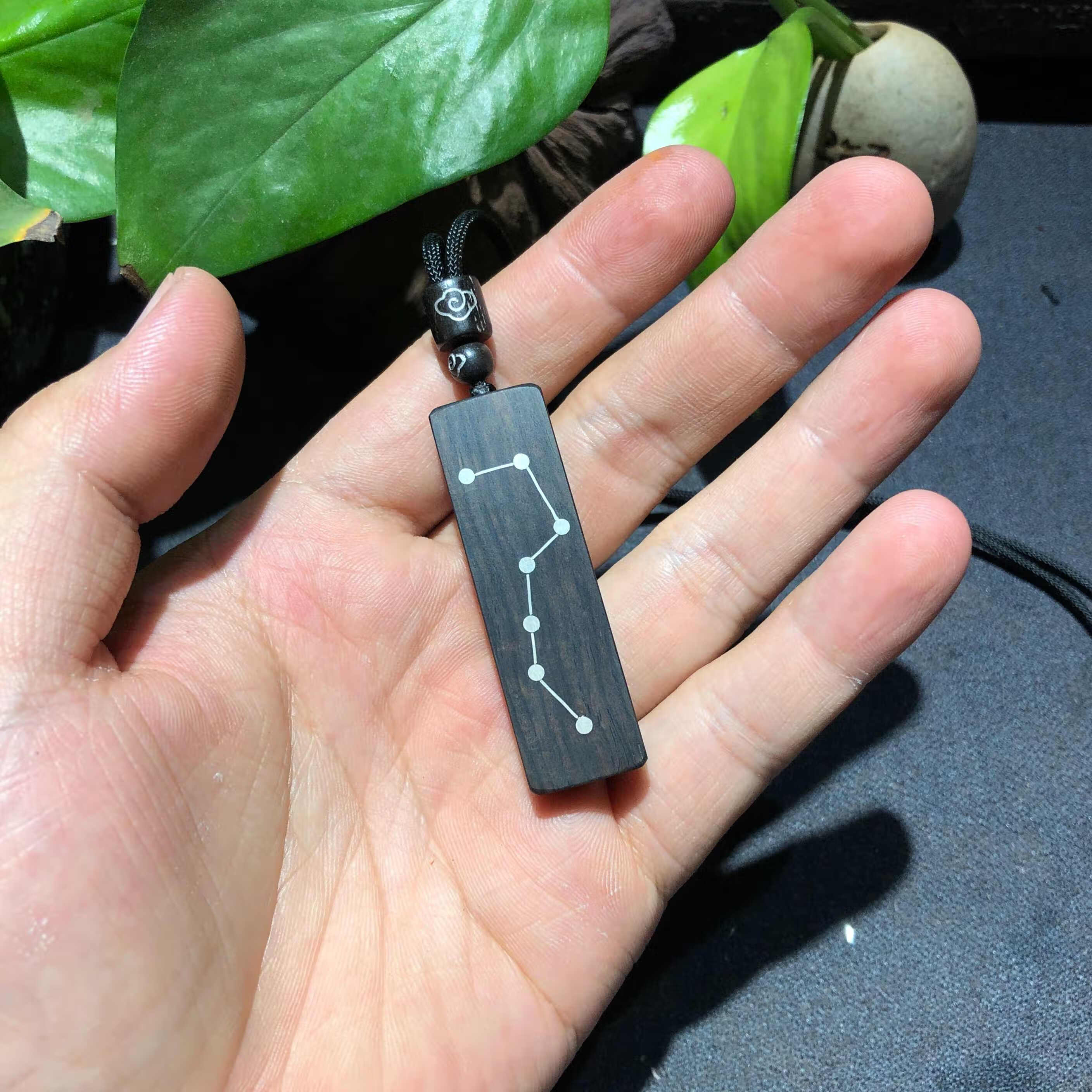 淑丽芙黑曜石护身符手工雕刻镶嵌银丝紫光檀木 北斗七星南斗六星钥匙