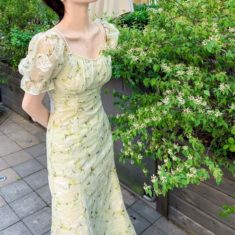 连衣裙女2022年夏季新款绿色方领碎花小清新甜美初恋仙女收腰显瘦长