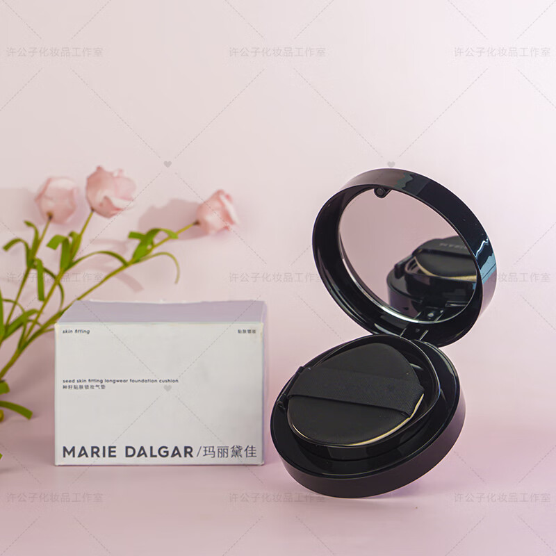 玛丽黛佳（MARIE DALGAR）瑕疵品种籽气垫种子混干皮柔光肌滋润粉底贴肤锁妆持妆 种籽气垫W01 30g 送替换芯刮码