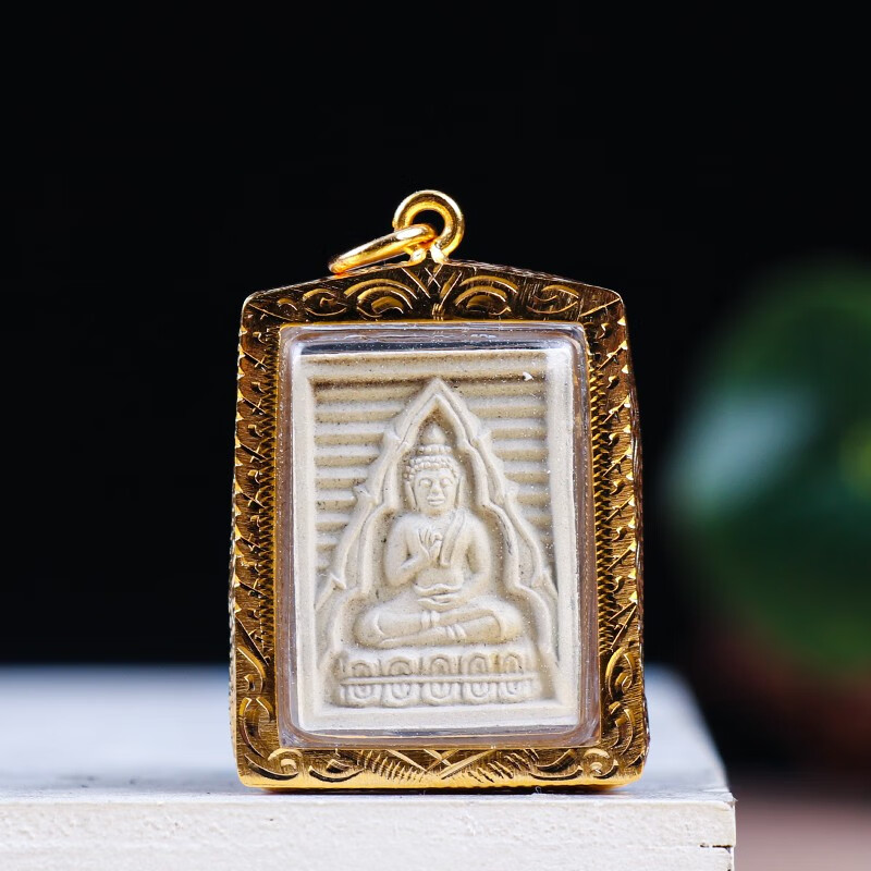 闪凤泰国佛牌 白揽佛 白榄佛 2535年第七期老牌项链吊坠 镀金壳