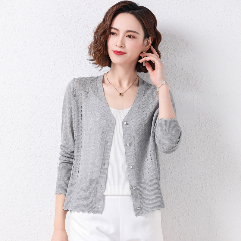 香影纯冰丝针织开衫女士夏装薄款小外搭披肩短款外套空调衫镂空 烟灰