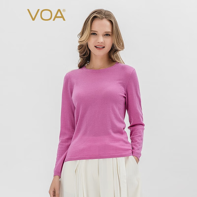 VOA 多色可选 细腻48支精纺圆领长袖平纹基本款打底内搭羊绒衫 R1009 玫红（05） 155/S属于什么档次？