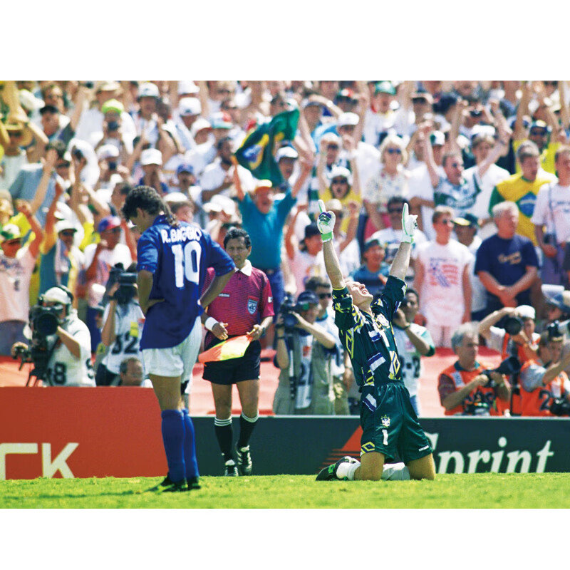 巴乔海报 经典怀旧足球明星海报球星墙贴装饰画 卧室宿舍挂画防水 001