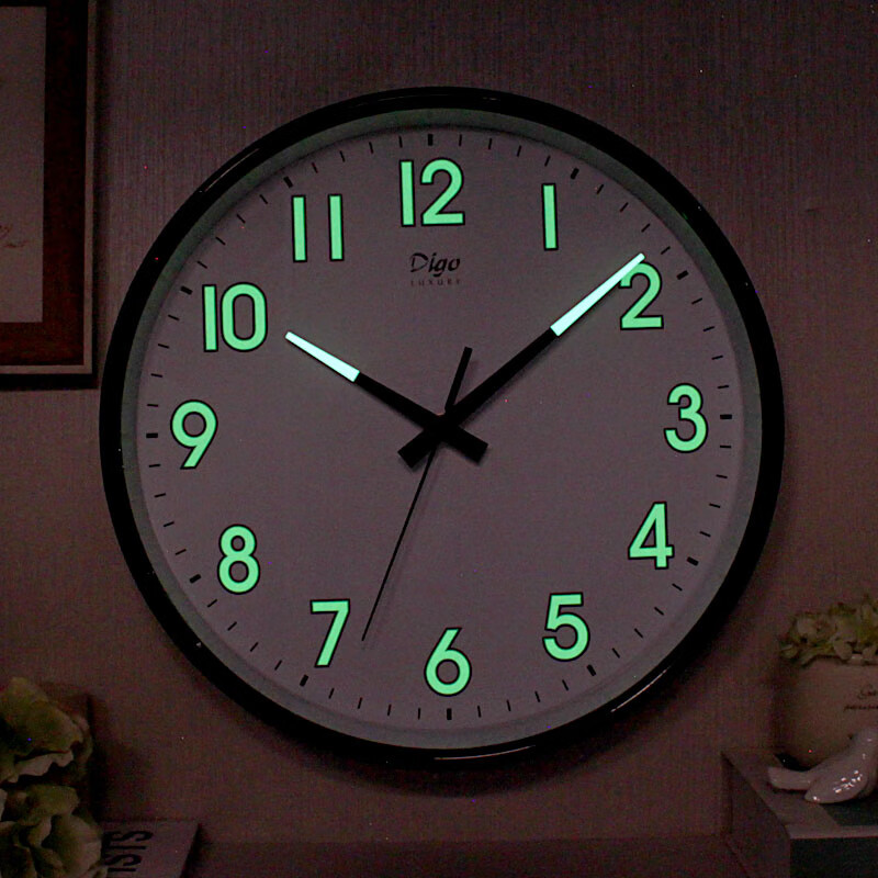 迪高客厅夜光挂钟壁挂钟表家用石英时钟现代简约表挂墙上夜视电子挂表