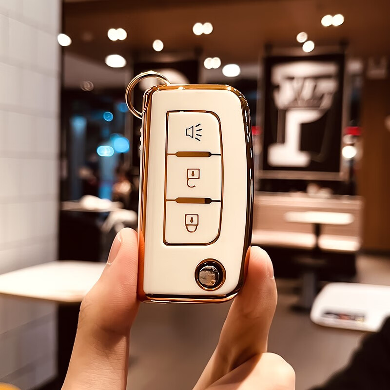 适用于福田图雅诺戴姆勒欧曼gtlest钥匙套包扣壳皮卡重卡大货车 福田a