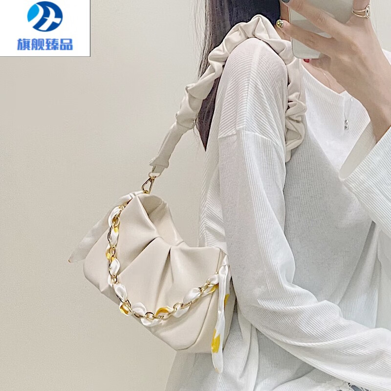 包含米白色单肩大包搭什么颜色衣服的词条