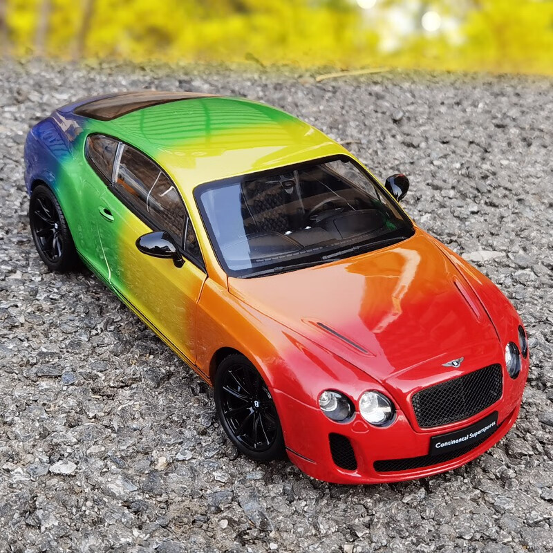 威利 1:18 宾利 欧陆GT彩虹主题涂装版 合金全开汽车模型车模 礼物 彩虹主题涂装