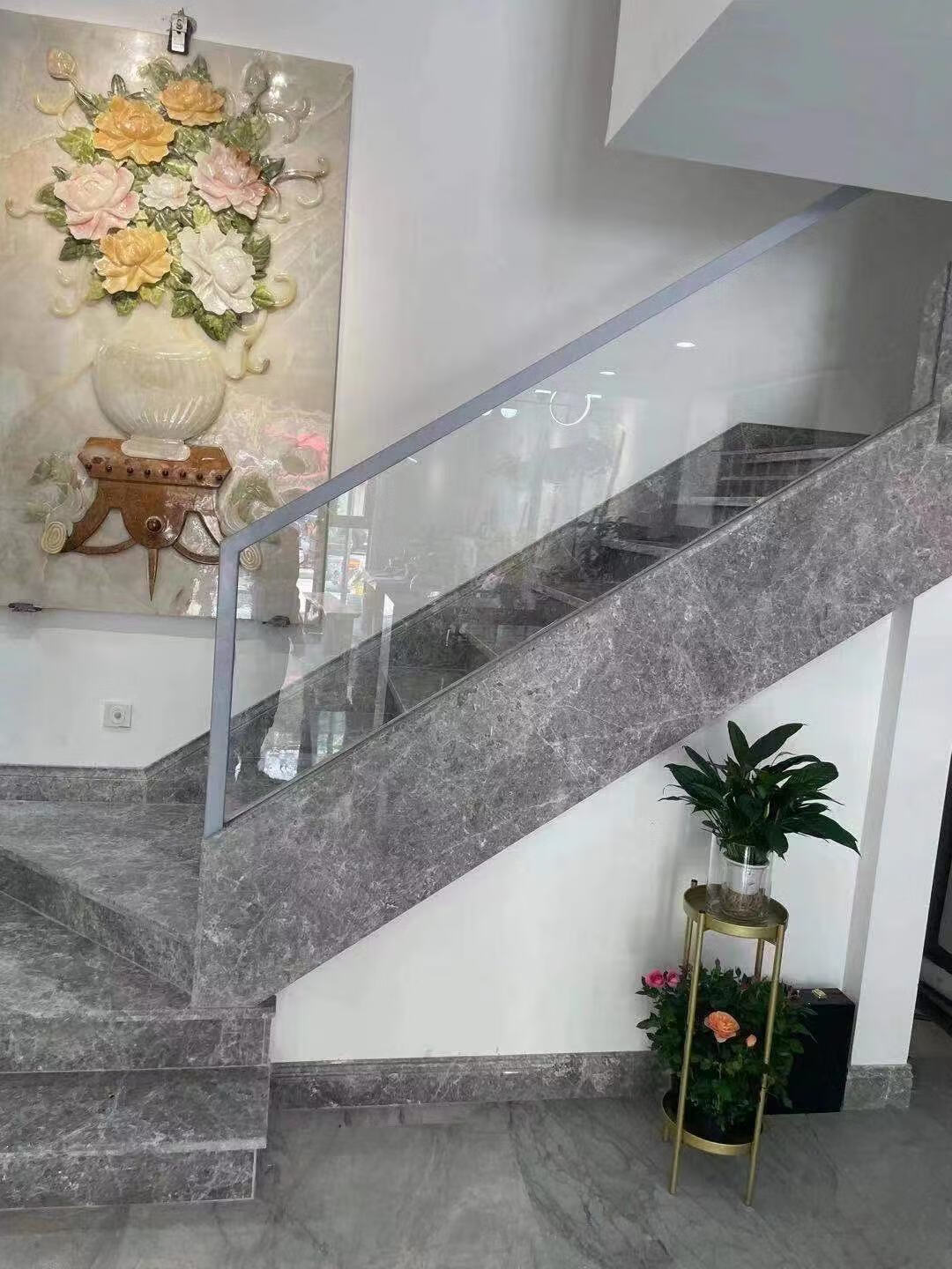 卧楚重庆玻璃楼梯扶手金属栏杆简约现代室内家用别墅不锈钢立柱护栏