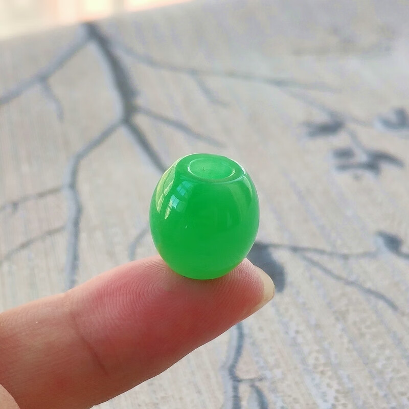 聪蝶缅甸翡翠老坑满绿路路通吊坠阳绿色z运珠鼓珠玉珠子散珠锁骨吊坠