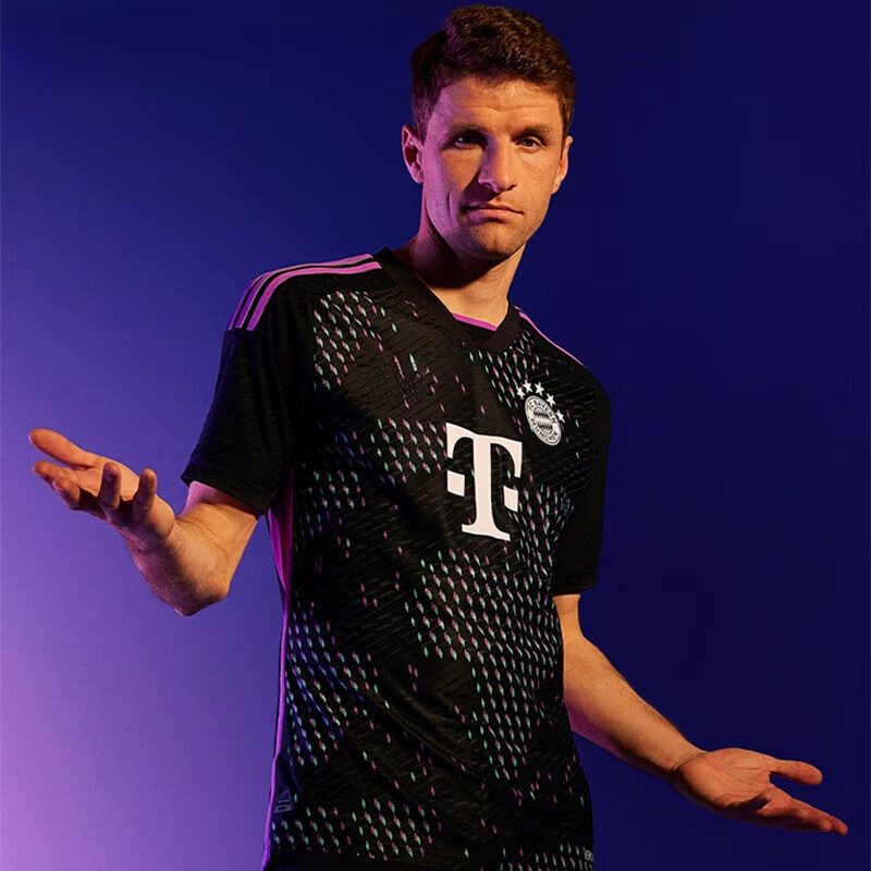 茸耀23-24拜仁慕尼黑客场球衣42穆西亚拉球员版9号凯恩短袖足球服套装