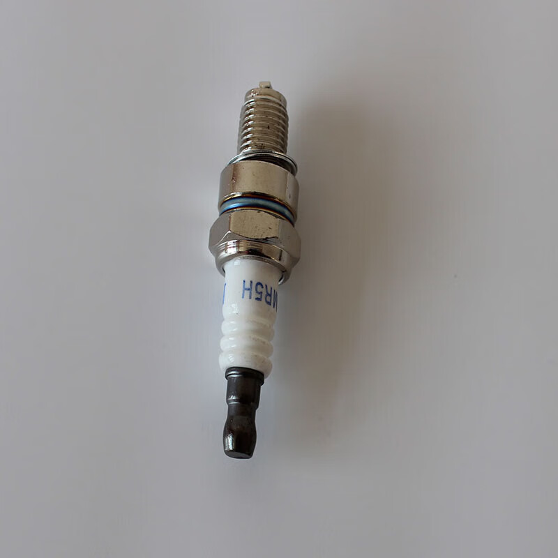 斯蒂尔打草机 fs120/230/55/235割灌机点火器火嘴通用 火花塞配件
