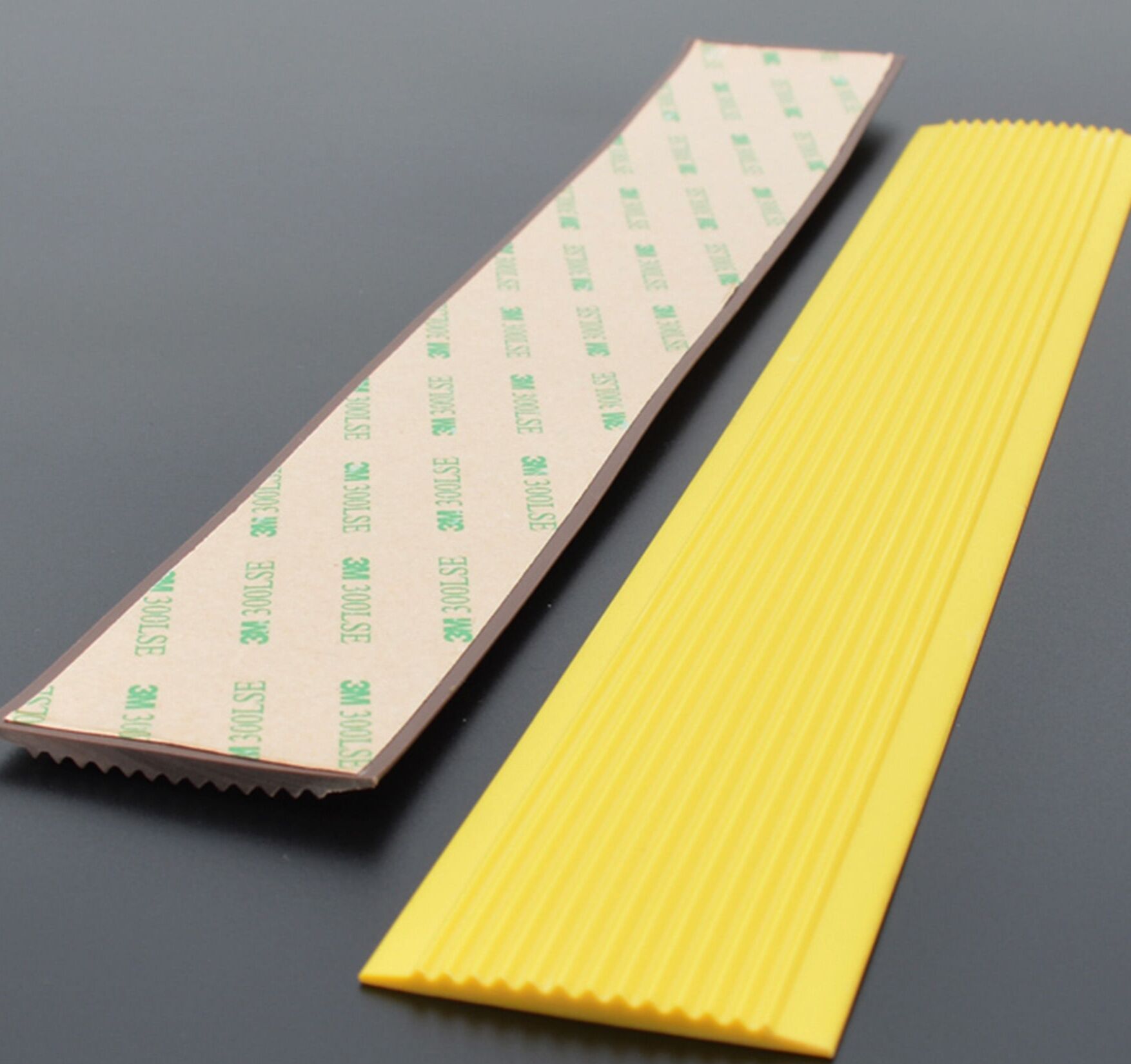 防滑条自粘楼梯pvc胶条收边条台阶贴条幼儿园防滑橡胶地板压条 黄色