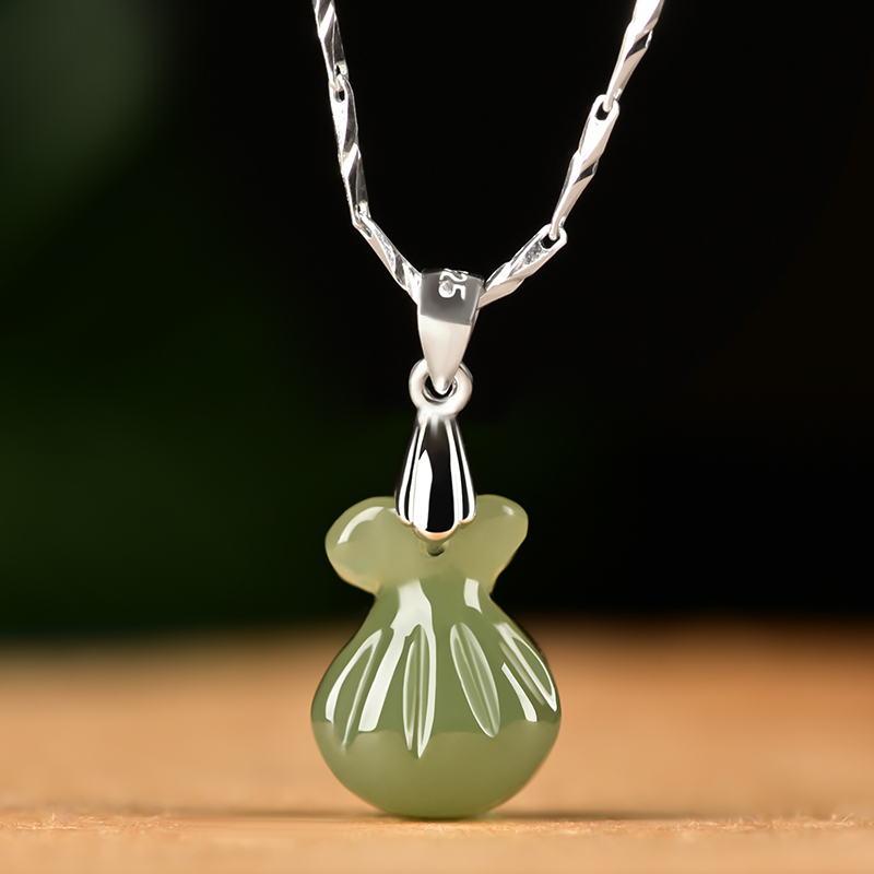 客瑞思和田玉福袋吊坠女银项链款青玉玉坠带鉴定证书 银项链款 钱袋