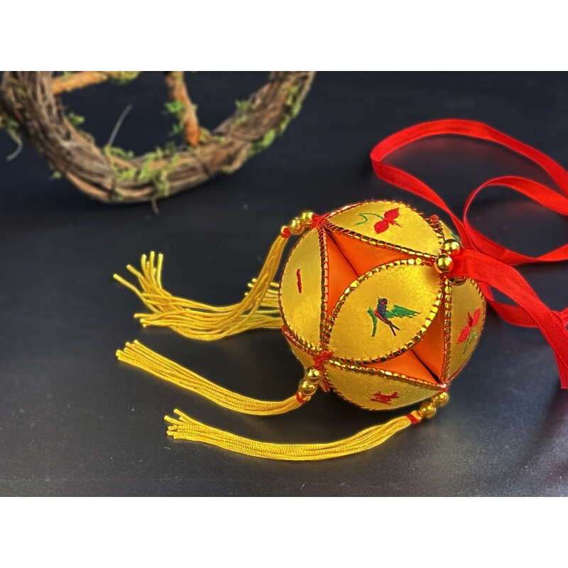 旭杉斯三月三绣球6cm广西壮族靖西旧州纯手工民族工艺品汽车挂件 黄色