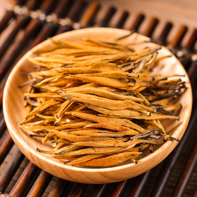 岩亥滇红大金针特级红茶正宗云南凤庆古树蜜香金芽新茶叶送礼盒装200g