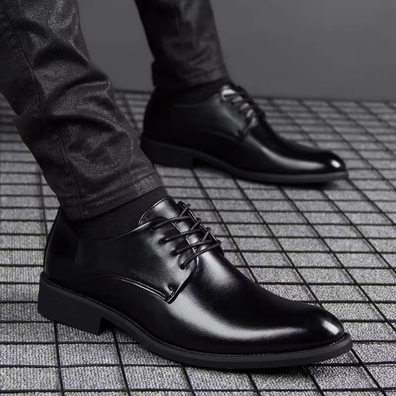 18岁男生热天穿的鞋2022新款夏季皮鞋男尖头皮鞋商务正装皮鞋青年休闲