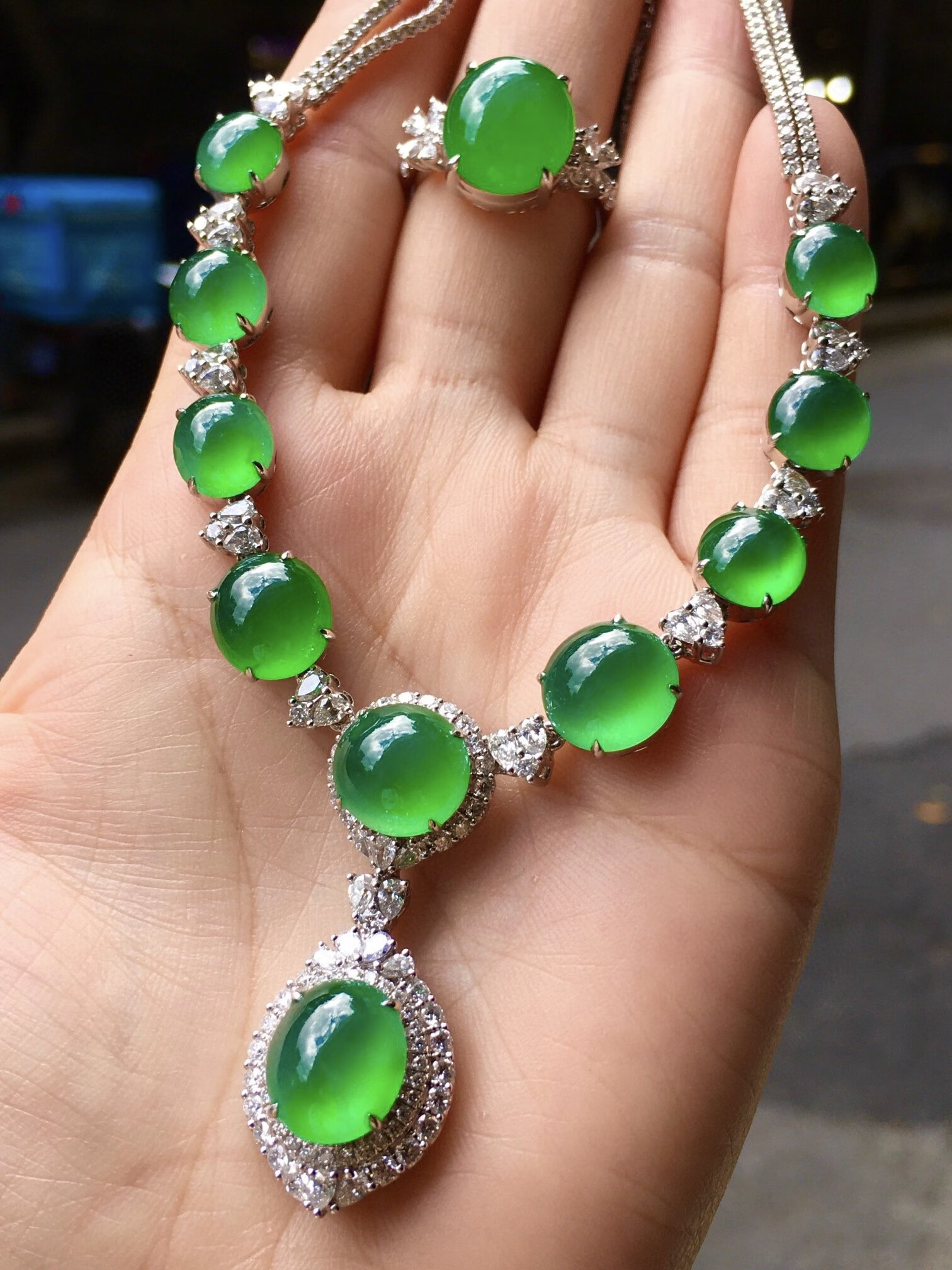 贵如玉冰种正阳绿蛋面翡翠项链缅甸天然a货18k金镶嵌绿满绿颈饰女款