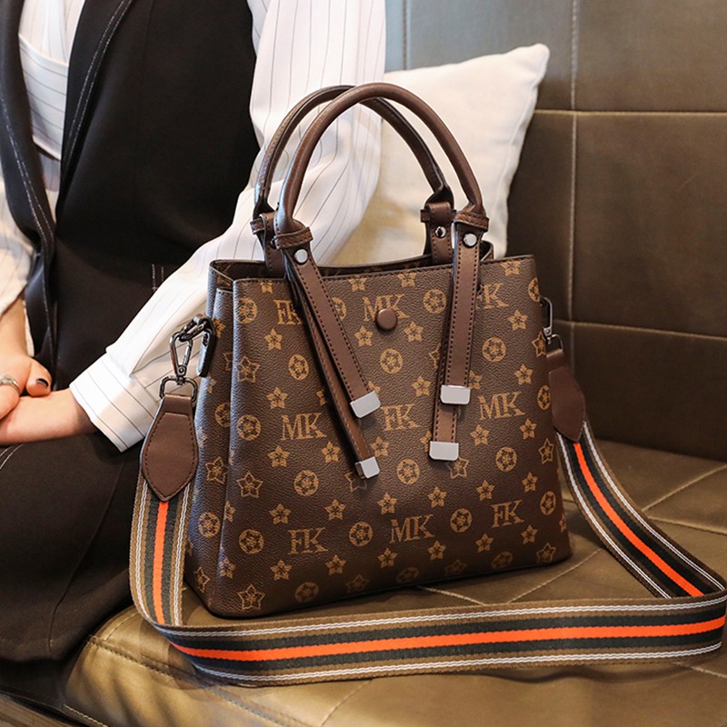 酷奇袋鼠(kuqidaishu)包包酷奇女包轻奢斜挎包新款大容量托特包 经典