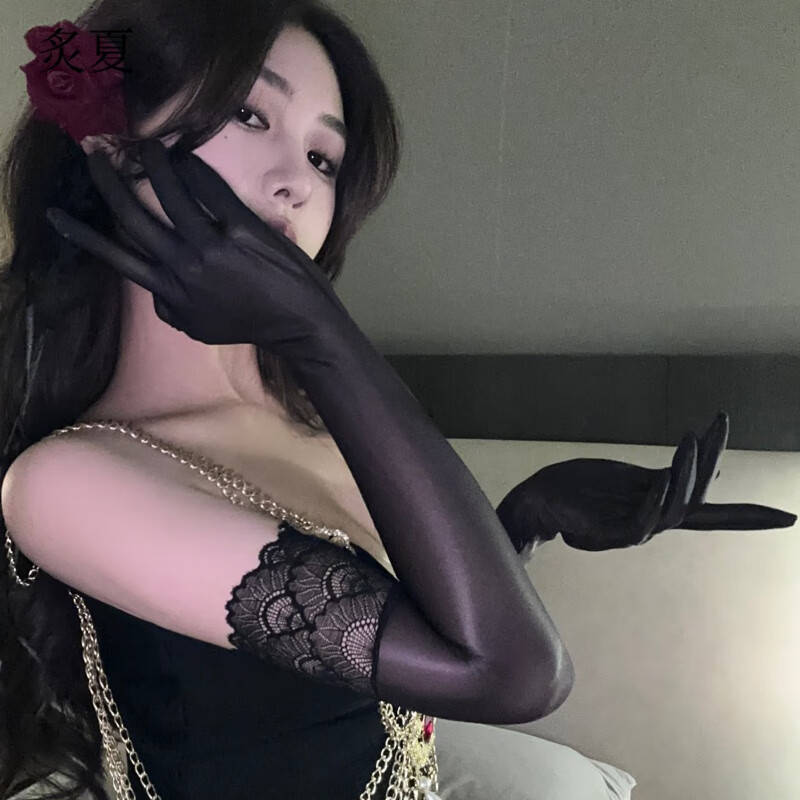 超滑手丝高密油亮黑丝袜分指手套性感黑丝cos女 黑色极光蕾丝版 均码