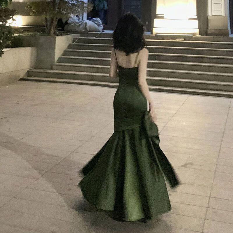 焱思泰法式感綠色吊帶露背連衣裙女2023春夏小眾設(shè)計(jì)性感禮服長(zhǎng)裙 綠色 【關(guān)注店鋪優(yōu)先發(fā)貨哦】 M (建議95-110斤)